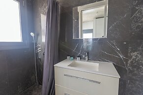 Protaras Holiday Villa El34 - Seafront Villa