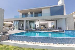 Protaras Holiday Villa El34 - Seafront Villa