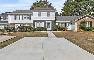 Day Dreamer Minutes to Stadium With Fire pit and Parking