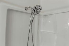 Day Dreamer Minutes to Stadium With Fire pit and Parking