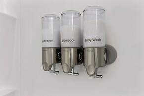 Day Dreamer Minutes to Stadium With Fire pit and Parking