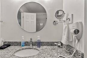 Day Dreamer Minutes to Stadium With Fire pit and Parking