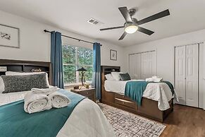 Day Dreamer Minutes to Stadium With Fire pit and Parking