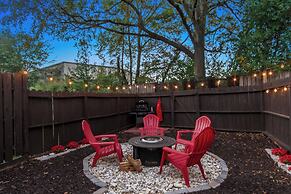 Day Dreamer Minutes to Stadium With Fire pit and Parking