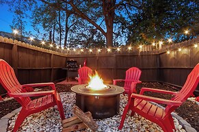 Day Dreamer Minutes to Stadium With Fire pit and Parking