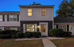 Day Dreamer Minutes to Stadium With Fire pit and Parking