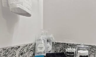 Day Dreamer Minutes to Stadium With Fire pit and Parking