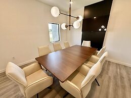 The Hub 3b Close to Disney Gameroom