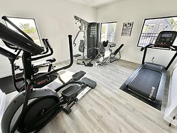 The Hub 3b Close to Disney Gameroom