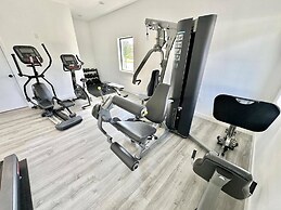 The Hub 3b Close to Disney Gameroom