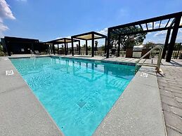 The Hub 3b Close to Disney Gameroom