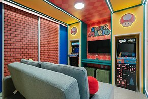 The Hub 3b Close to Disney Gameroom