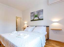 Peaceful Murvica Villa Pool, Garden, and Modern Comfort