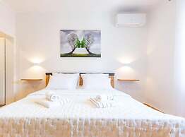 Peaceful Murvica Villa Pool, Garden, and Modern Comfort