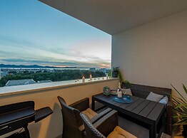 Zadar Urban Seaside Apartment