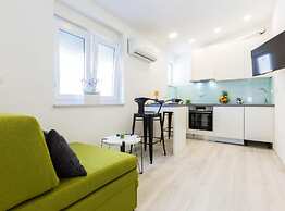 Spacious Two sis Apartments in Zadar With Terrace