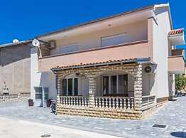 Spacious Two sis Apartments in Zadar With Terrace