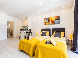 Spacious Two sis Apartments in Zadar With Terrace
