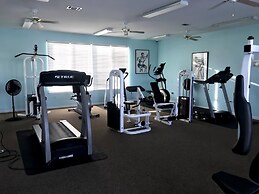 Fun First Floor Condo With Pool hot tub gym and Tennis Courts