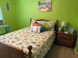 Fun First Floor Condo With Pool hot tub gym and Tennis Courts