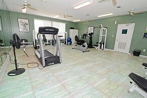Fun First Floor Condo With Pool hot tub gym and Tennis Courts