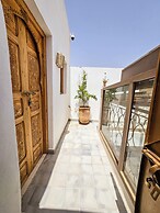 Riad Larbi Khalis