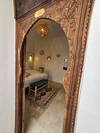 Riad Larbi Khalis