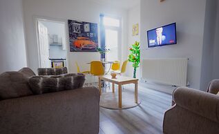 Couldon Lodge  Family Room 3