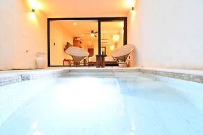 Loch Tulum by The Spot Rentals