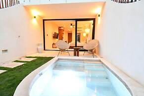 Loch Tulum by The Spot Rentals