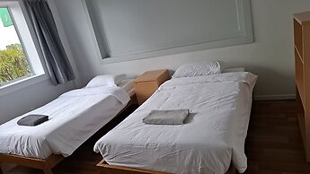1 Double 2 single 2 Sofa Beds Suite 4