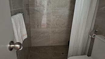 1 Double 2 single 2 Sofa Beds Suite 4