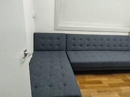 1 Double 2 single 2 Sofa Beds Suite 4