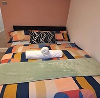 Fantastic Large Room with  free parking