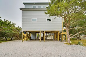 Waterfront Getaway w/ Dock & Views in Ocracoke!