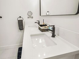 Rise Suites Oceanside