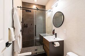 Thena Hotel - Huge Studio - Midtown