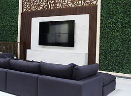 Hangar Inn Tijuana