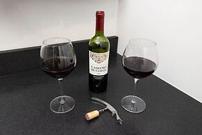 Thena Hotel - Beautiful 1 Bedroom