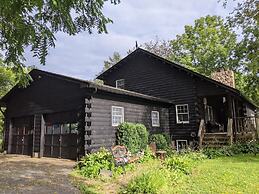 Rustic Modern Cabin w Hot Tub 1 5 hrs From NYC