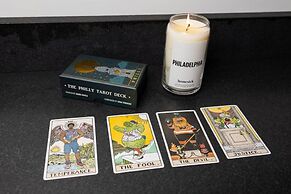 Glamorous Lux Studio - Unit 7