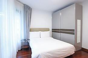 Tyms 2BR Apt Near ITC Xujiahui Line1 11