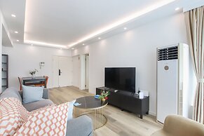 Tyms 2BR Apt Near ITC Xujiahui Line1 11