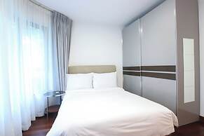 Tyms 2BR Apt Near ITC Xujiahui Line1 11