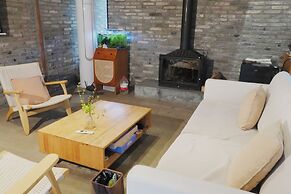 Chunqiu Banshan Leisure Resort