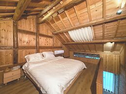 Chunqiu Banshan Leisure Resort