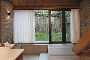 Chunqiu Banshan Leisure Resort