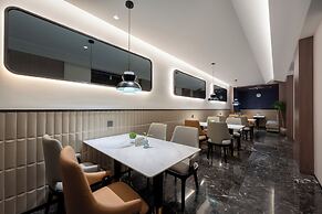 WorldHotel Quancheng Sqr Kuanholi Branch