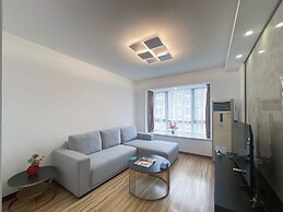 Tyms 2BR with Kitchen 5min to Metro