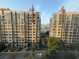 Tyms 2BR with Kitchen 5min to Metro